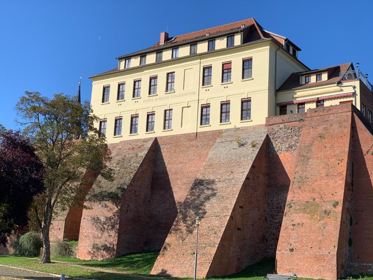 Ringhotel Schloss Tangermünde Exterior foto