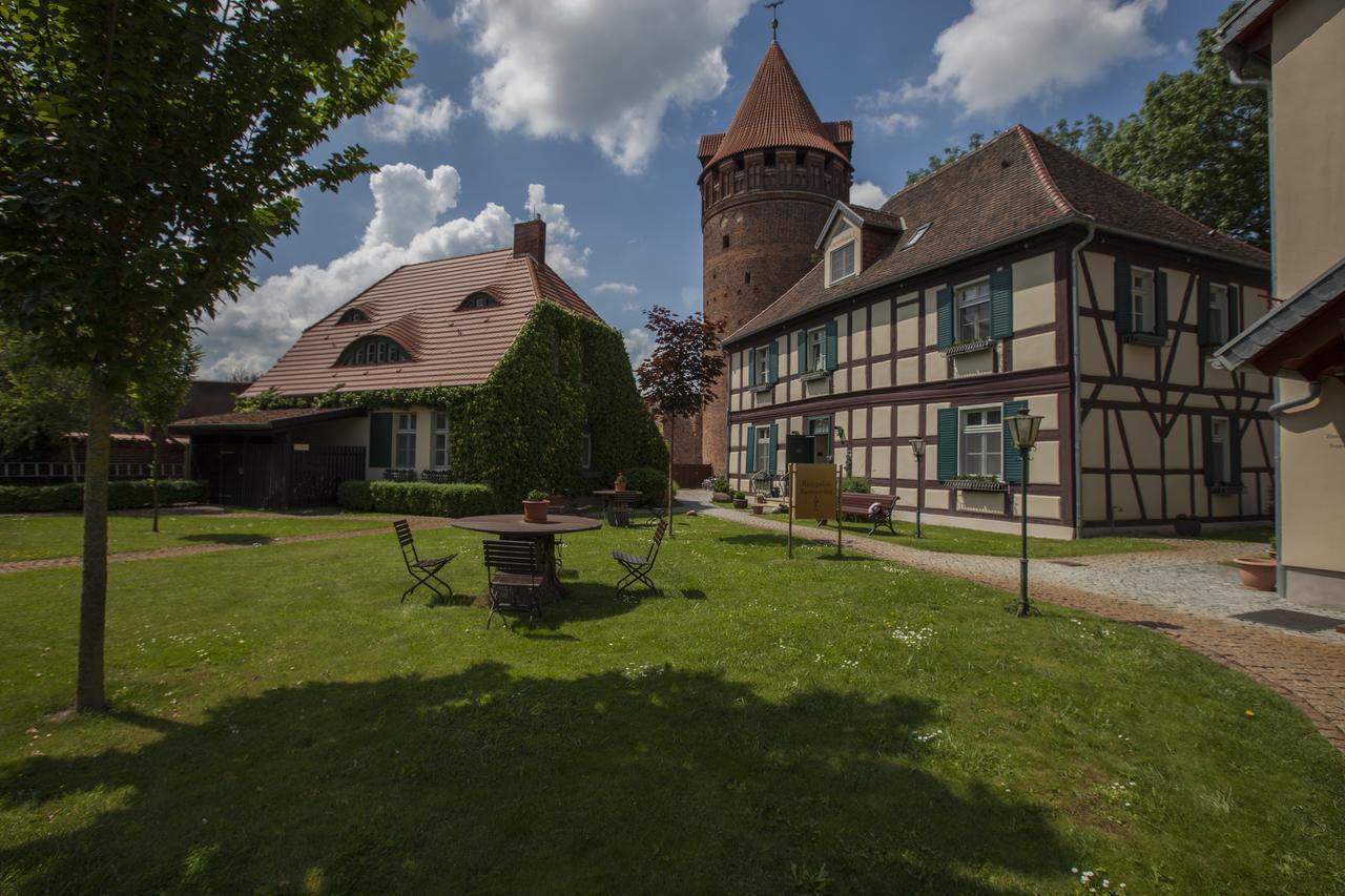 Ringhotel Schloss Tangermünde Exterior foto